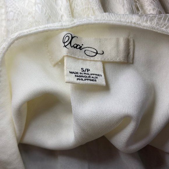 White lace dress, Size: Small - Picture 3 of 3